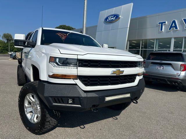 2018 Chevrolet Silverado - $17,780