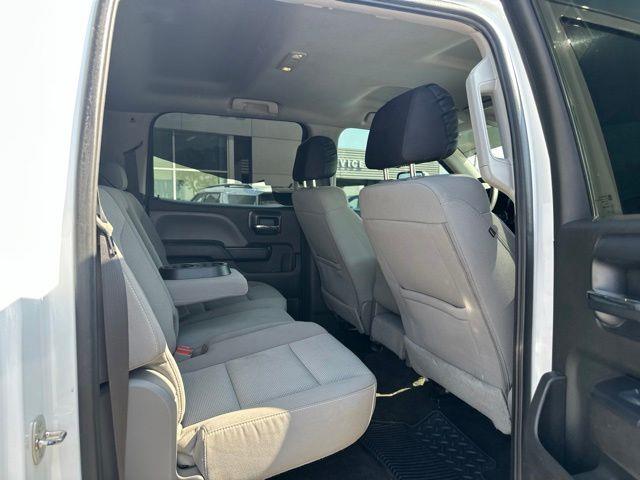 2018 Chevrolet Silverado - $17,780