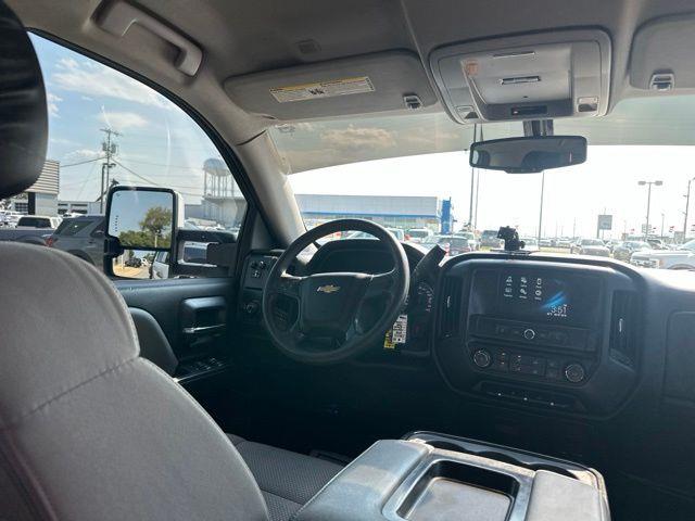 2018 Chevrolet Silverado - $17,780
