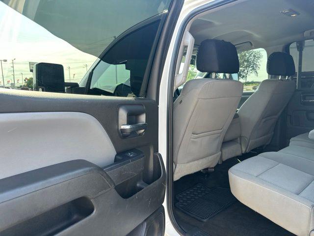 2018 Chevrolet Silverado - $17,780