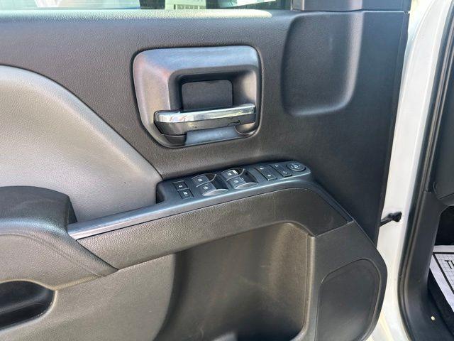 2018 Chevrolet Silverado - $17,780