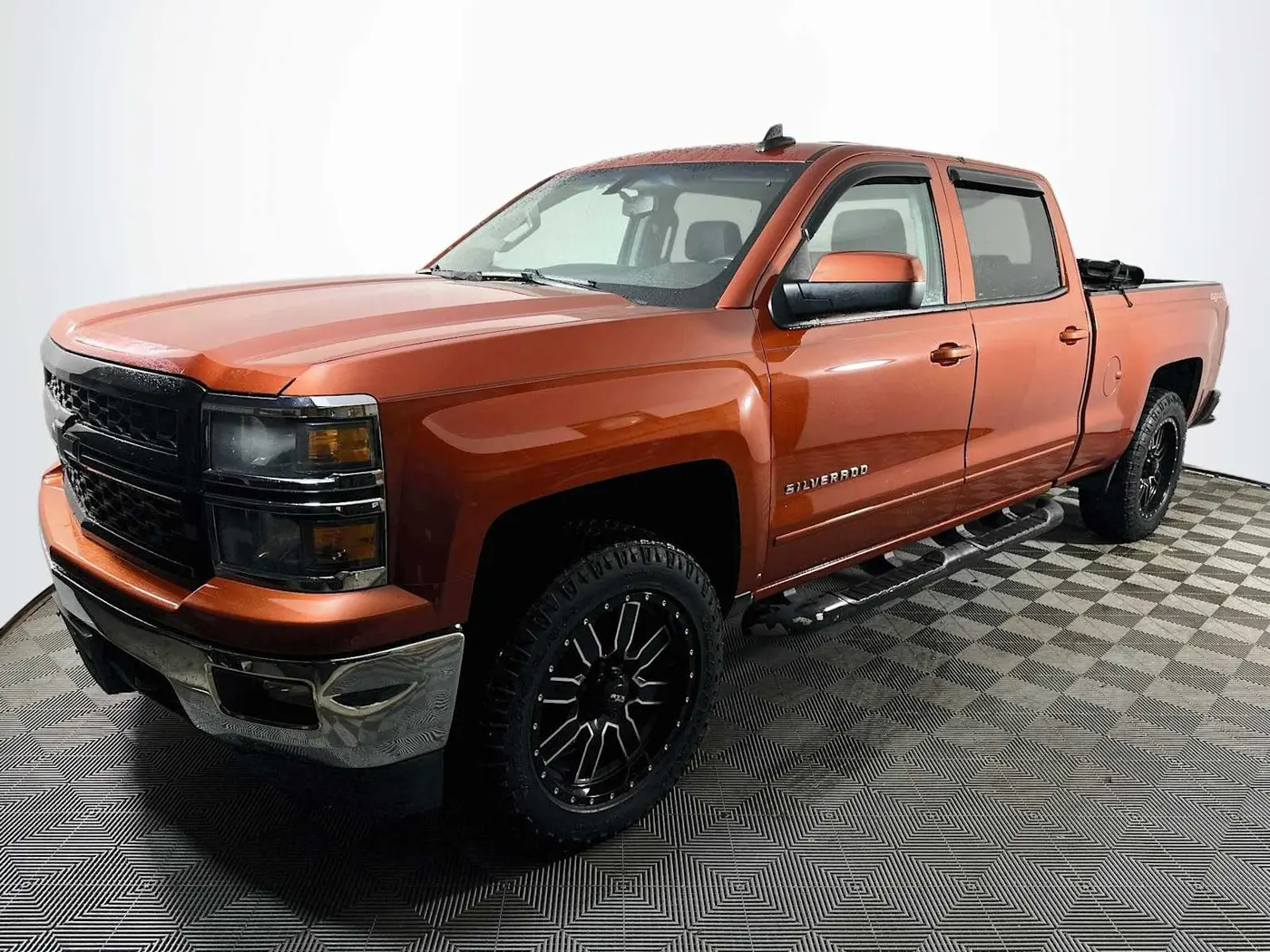 2015 Chevrolet Silverado - $17,997