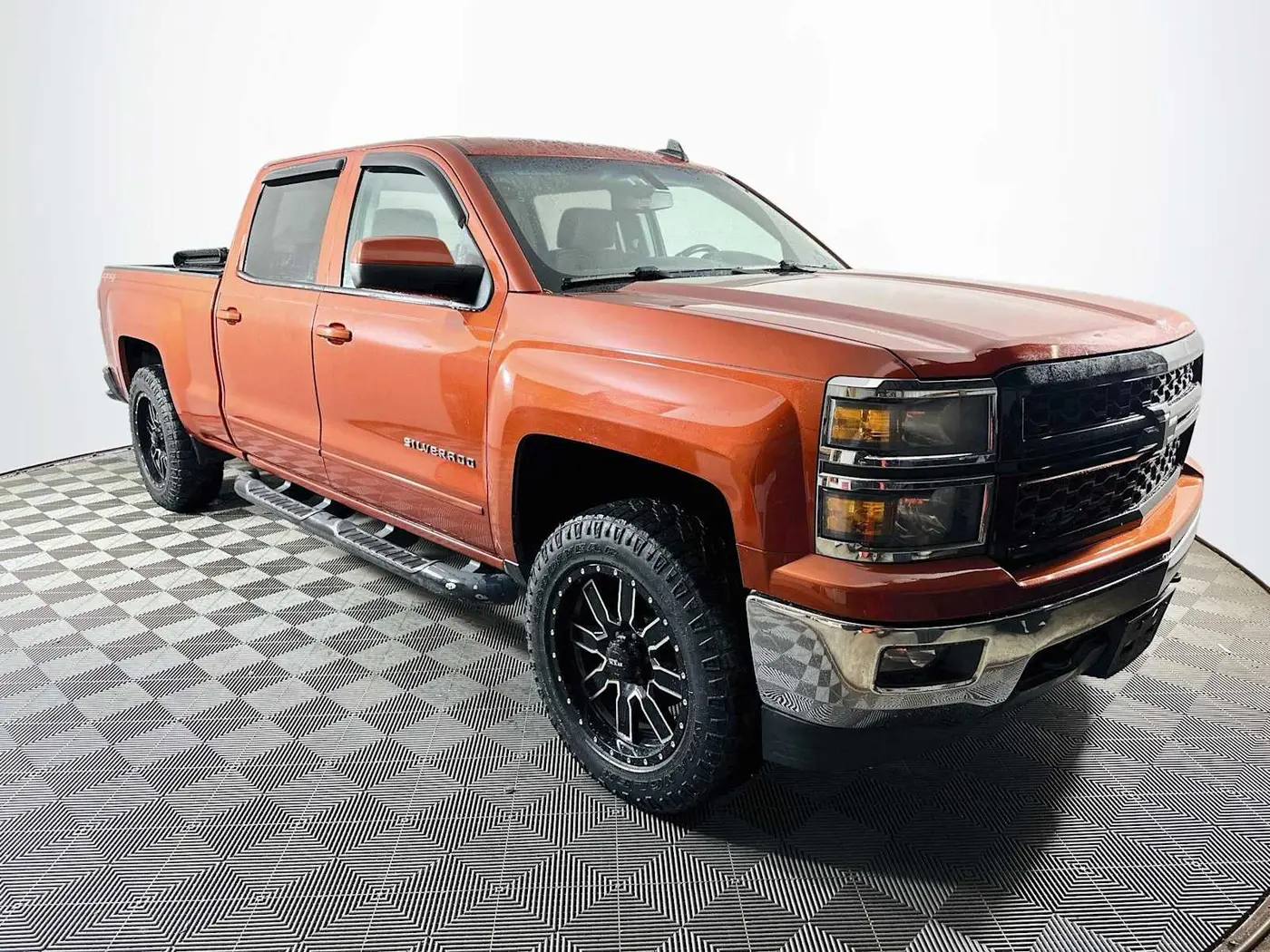 2015 Chevrolet Silverado - $17,997
