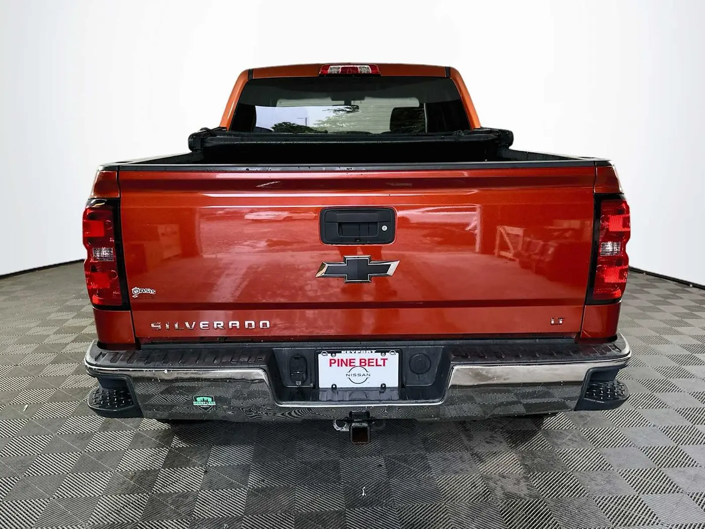 2015 Chevrolet Silverado - $17,997