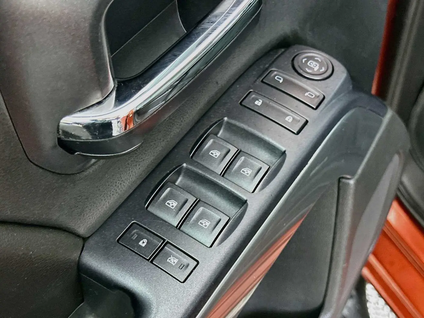 2015 Chevrolet Silverado - $17,997