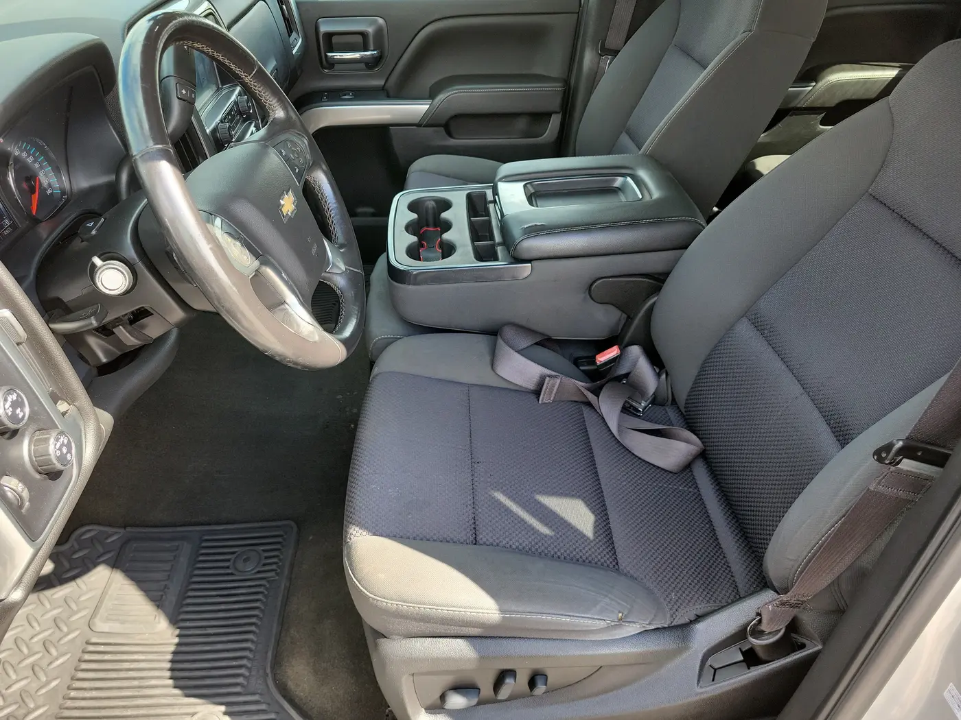 2017 Chevrolet Silverado - $16,954