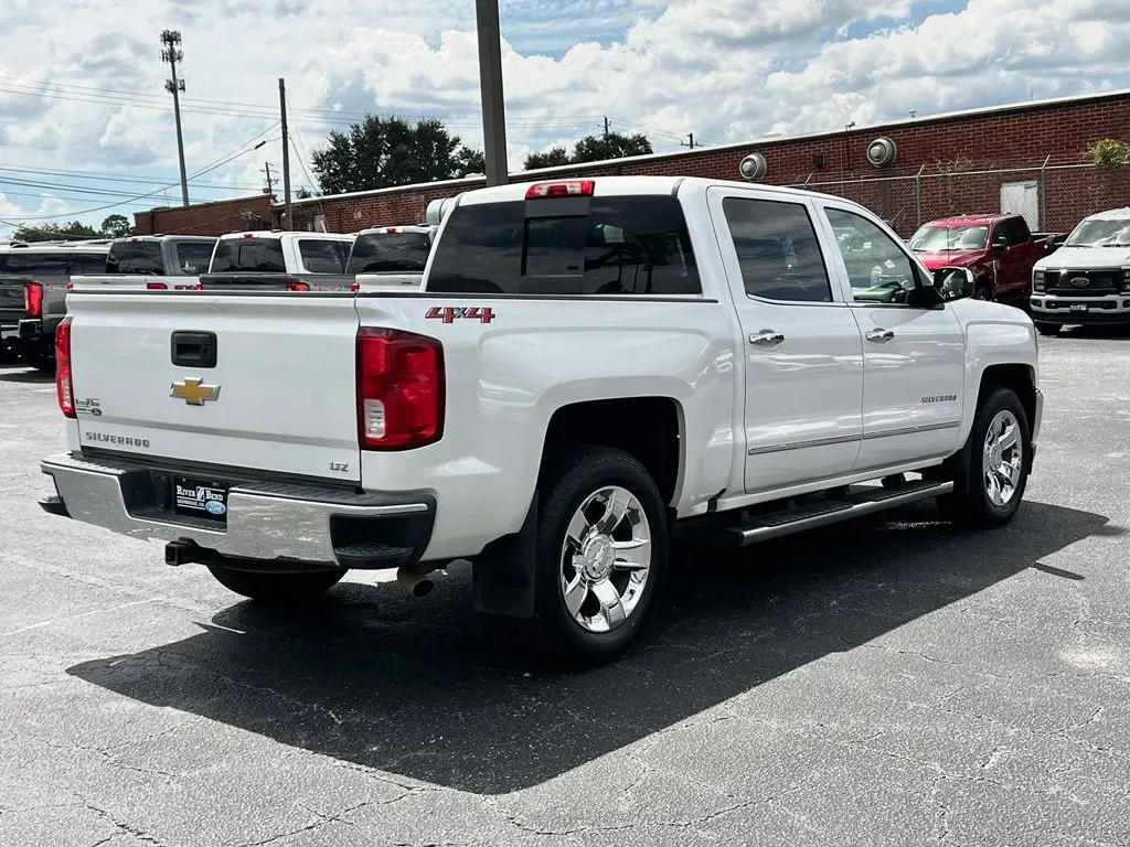 2018 Chevrolet Silverado - $32,414