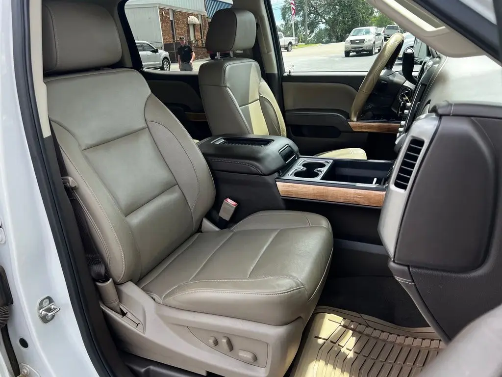 2018 Chevrolet Silverado - $32,414