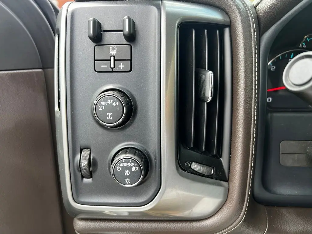 2018 Chevrolet Silverado - $32,414