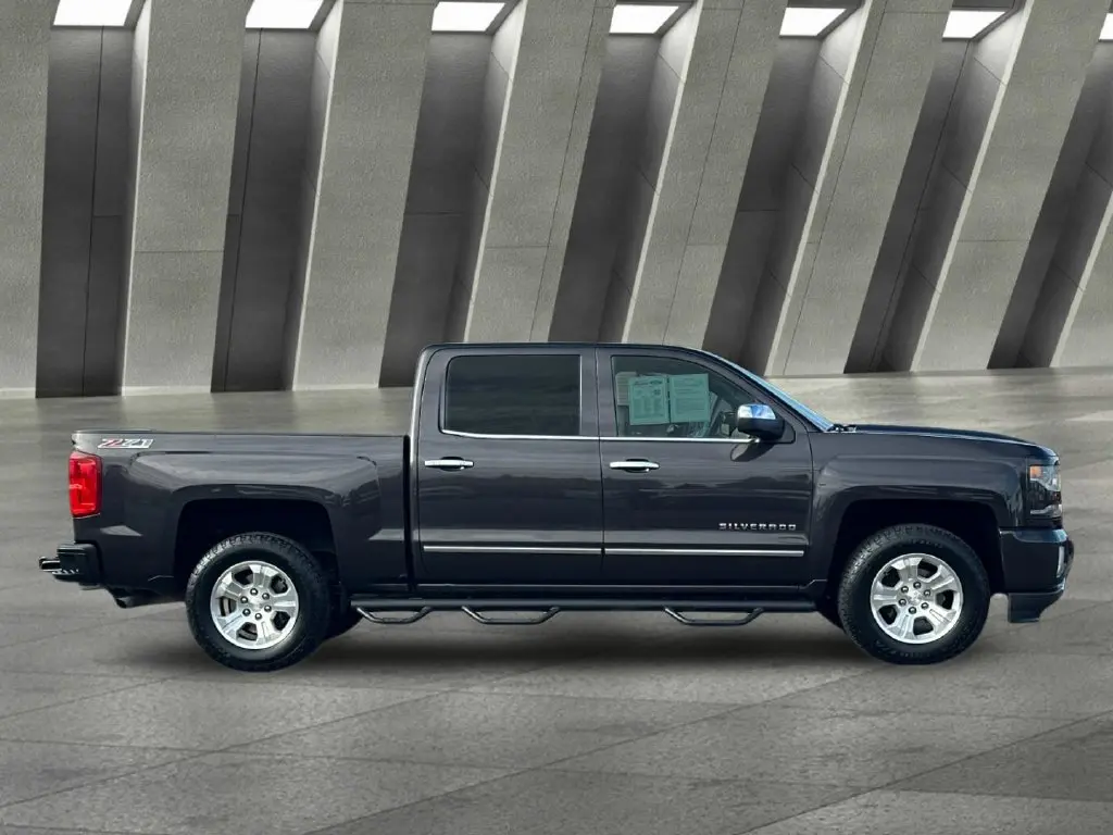 2016 Chevrolet Silverado - $25,745