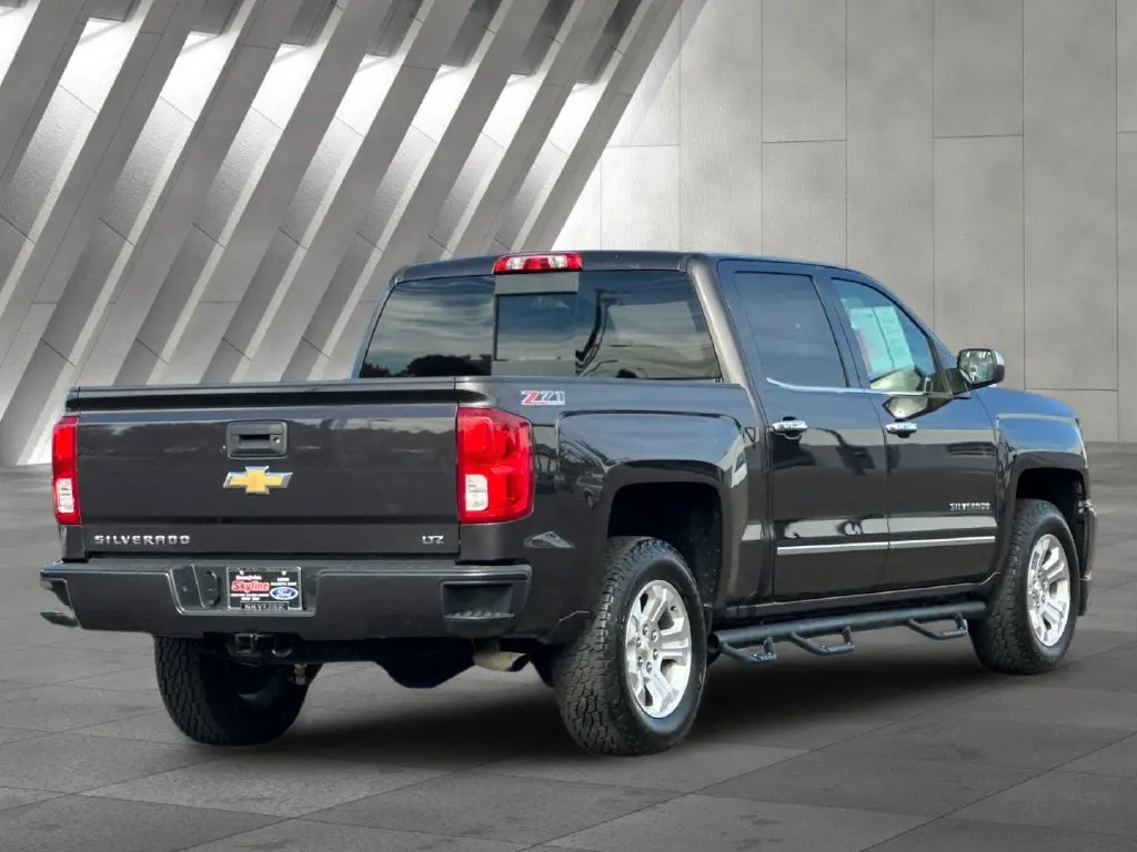 2016 Chevrolet Silverado - $25,745