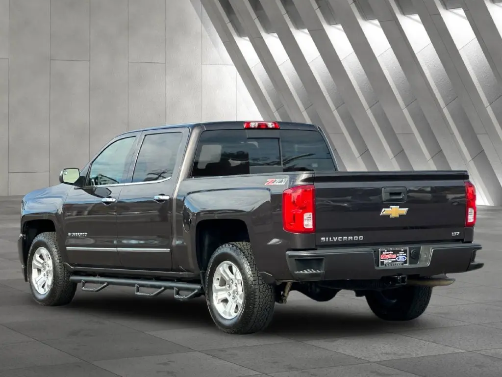 2016 Chevrolet Silverado - $25,745
