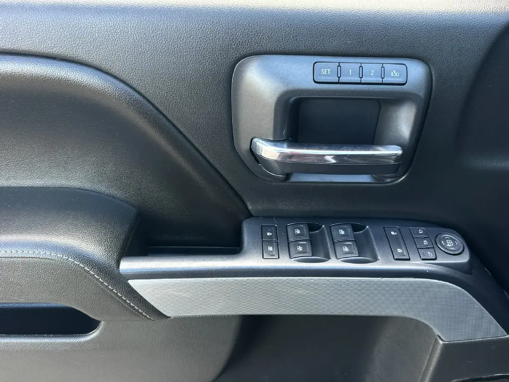2016 Chevrolet Silverado - $25,745