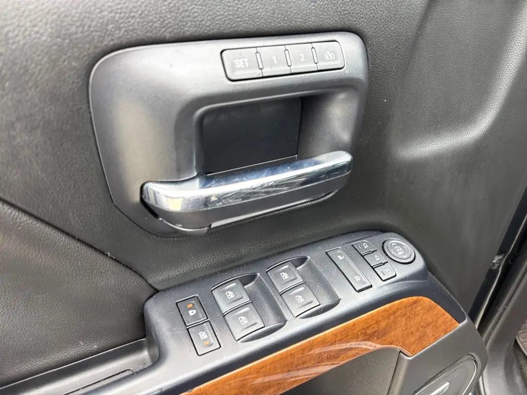 2018 Chevrolet Silverado - $27,500
