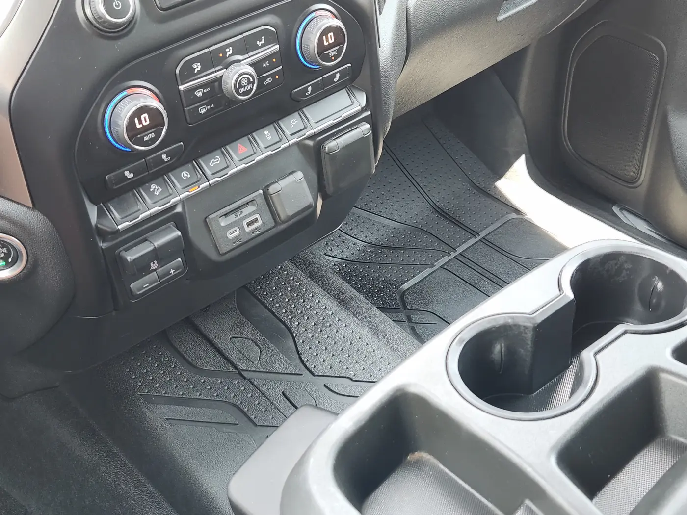 2019 Chevrolet Silverado - $21,912