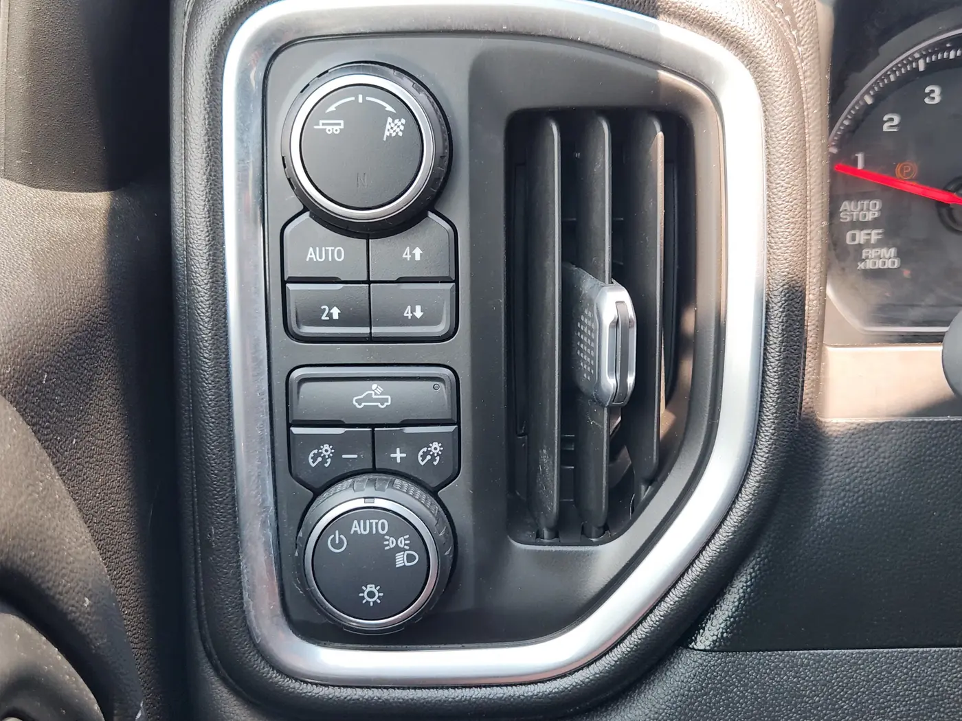 2019 Chevrolet Silverado - $21,912