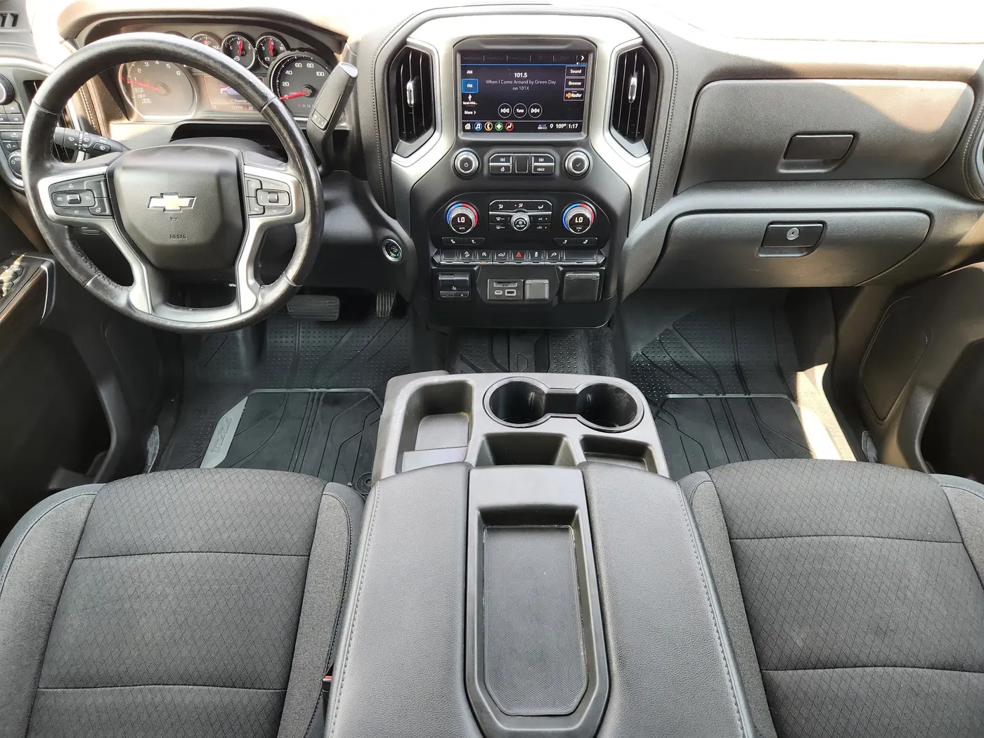 2019 Chevrolet Silverado - $21,912