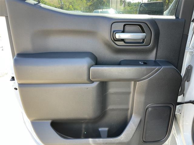 2020 Chevrolet Silverado - $27,995