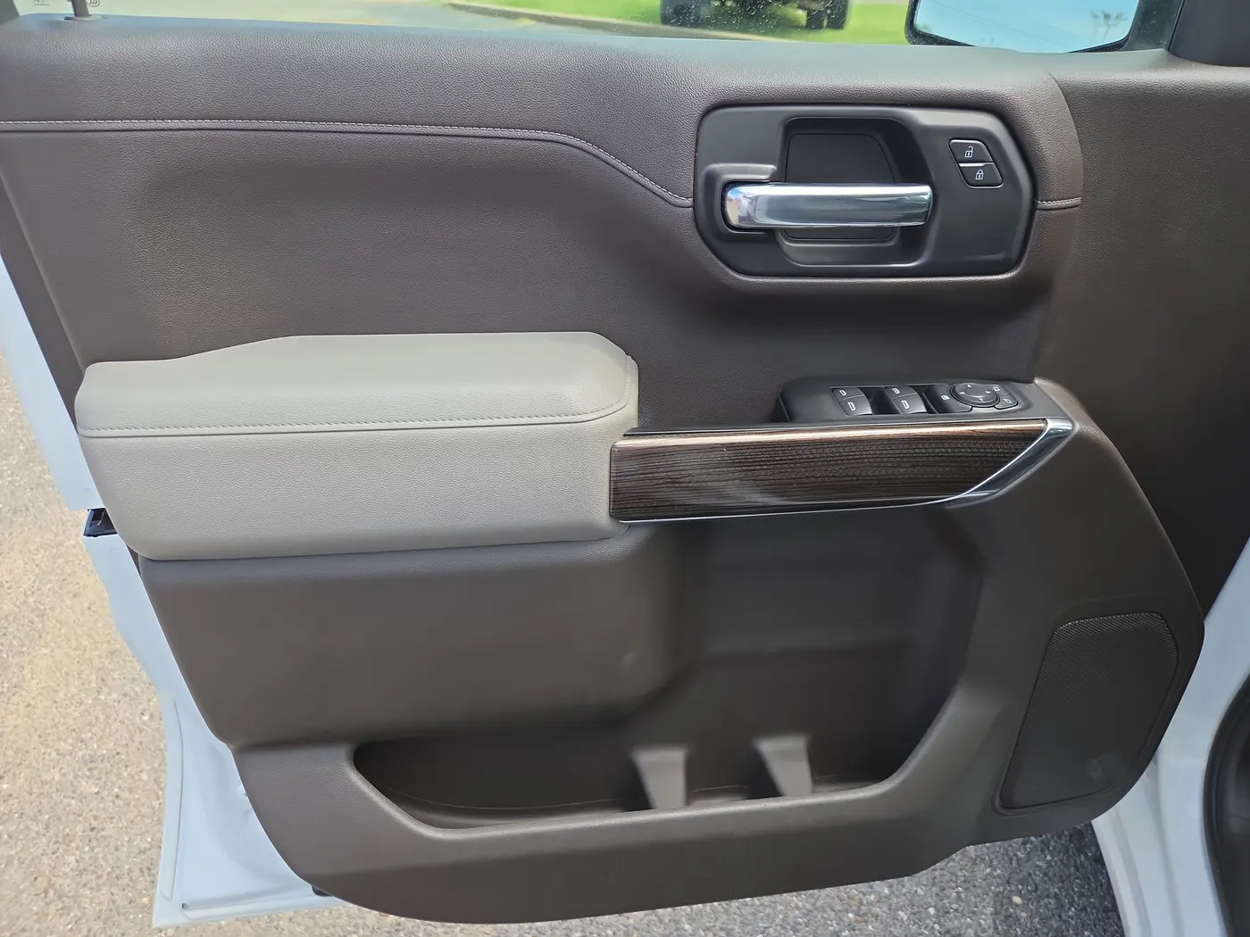 2020 Chevrolet Silverado - $24,995