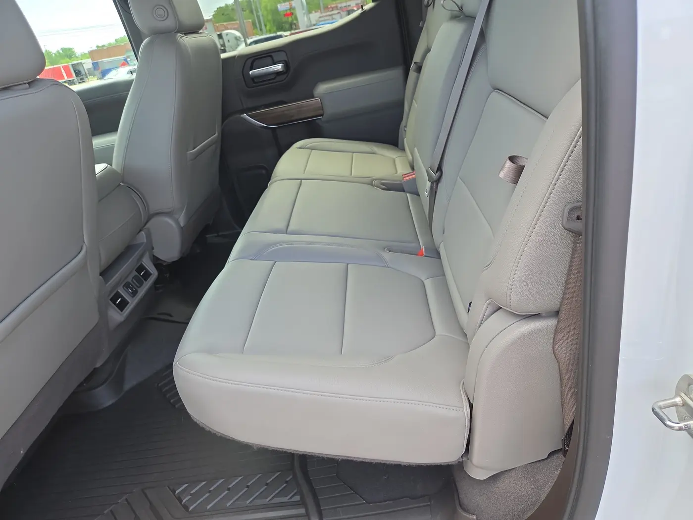 2020 Chevrolet Silverado - $24,995