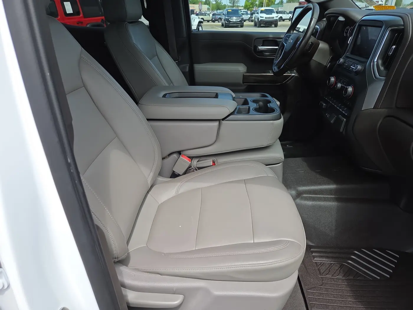 2020 Chevrolet Silverado - $24,995
