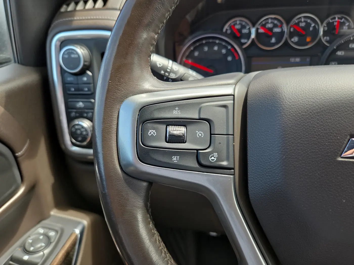 2020 Chevrolet Silverado - $24,995