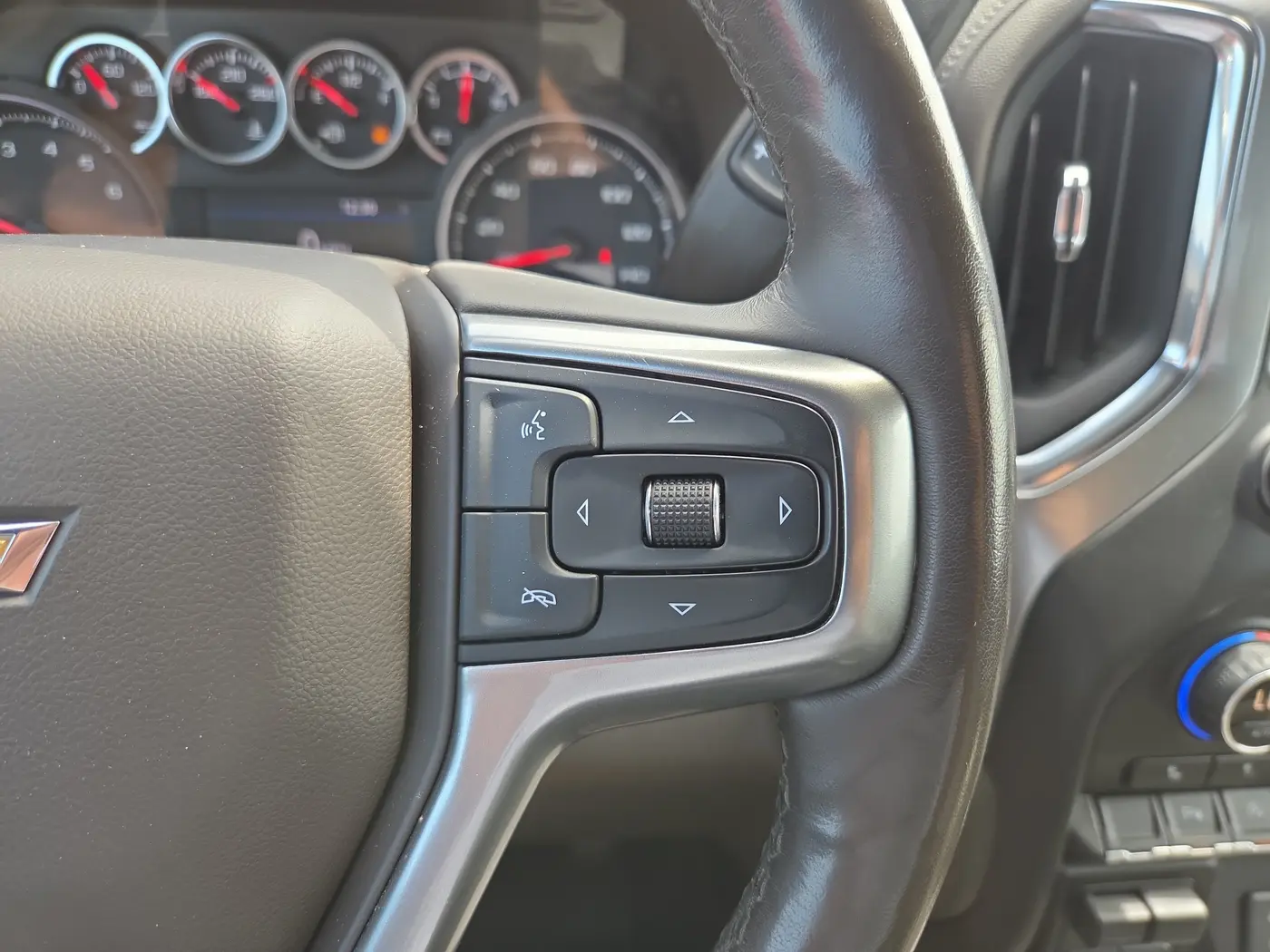 2020 Chevrolet Silverado - $24,995