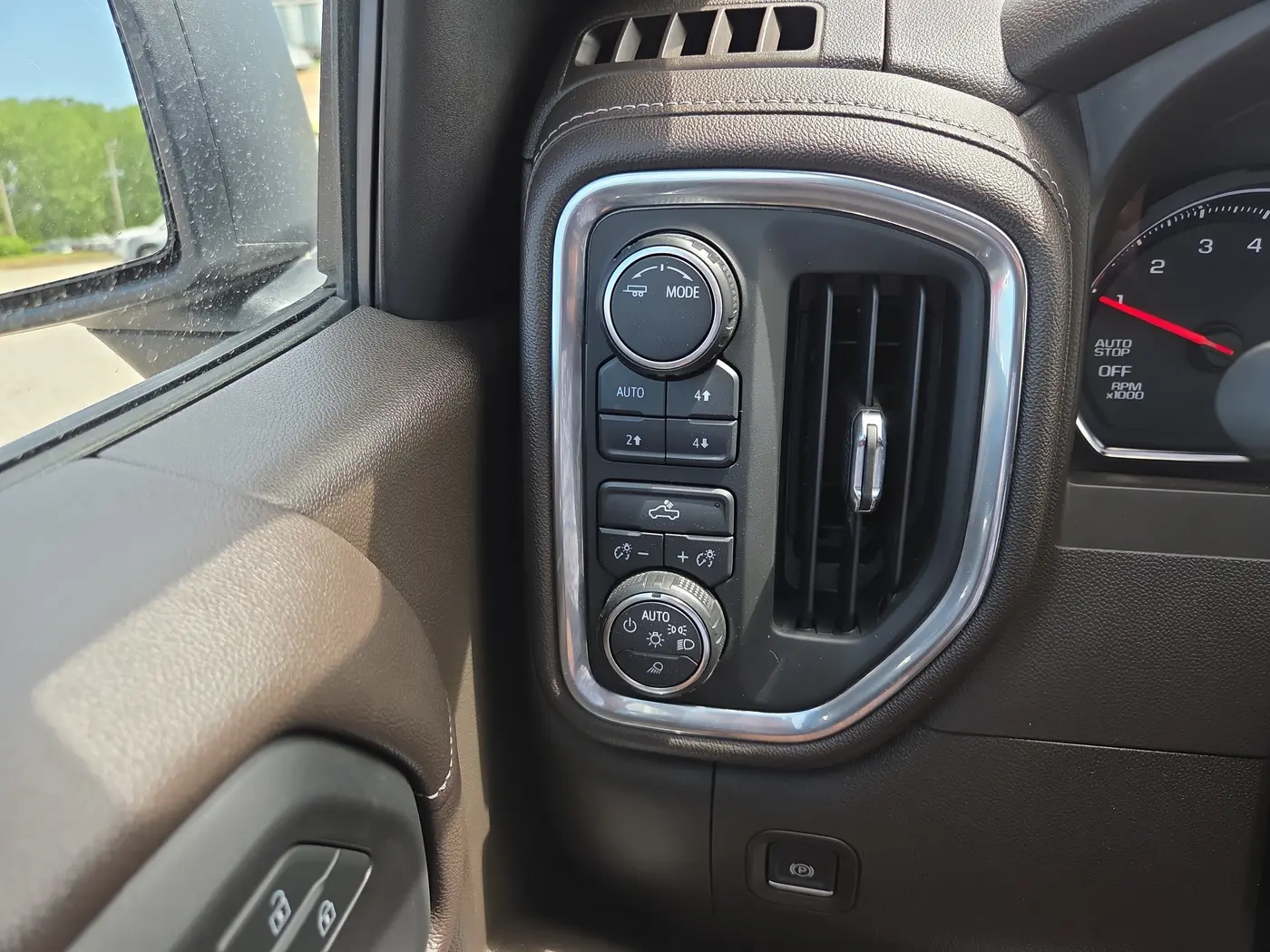 2020 Chevrolet Silverado - $24,995