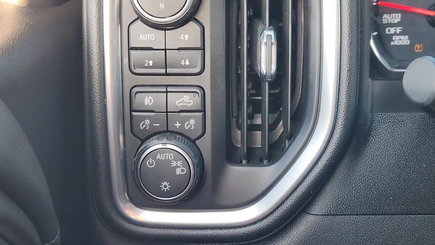 2020 Chevrolet Silverado 1500 RST