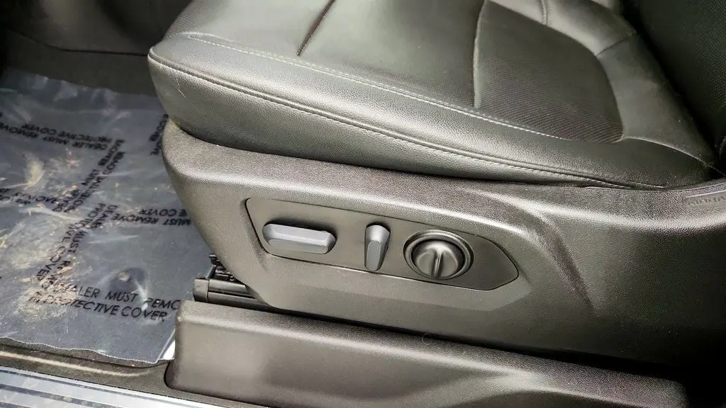 2022 Chevrolet Silverado Ltd - $35,995