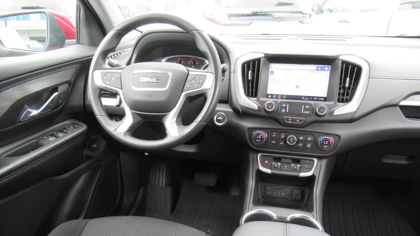 2024 GMC Terrain SLE