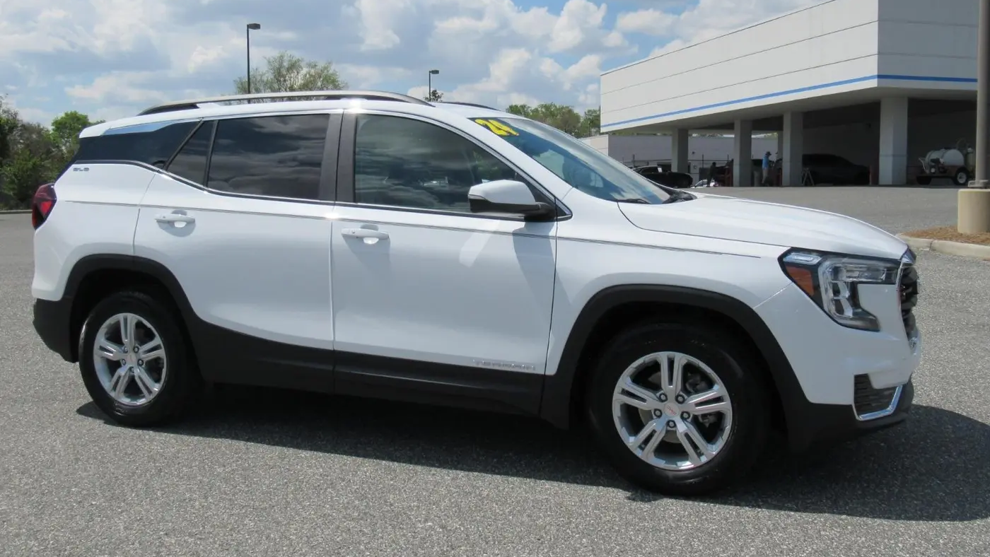 2024 GMC Terrain SLE