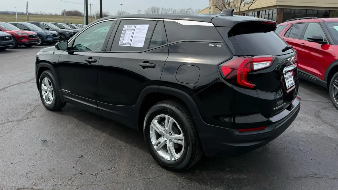 2024 GMC Terrain SLE