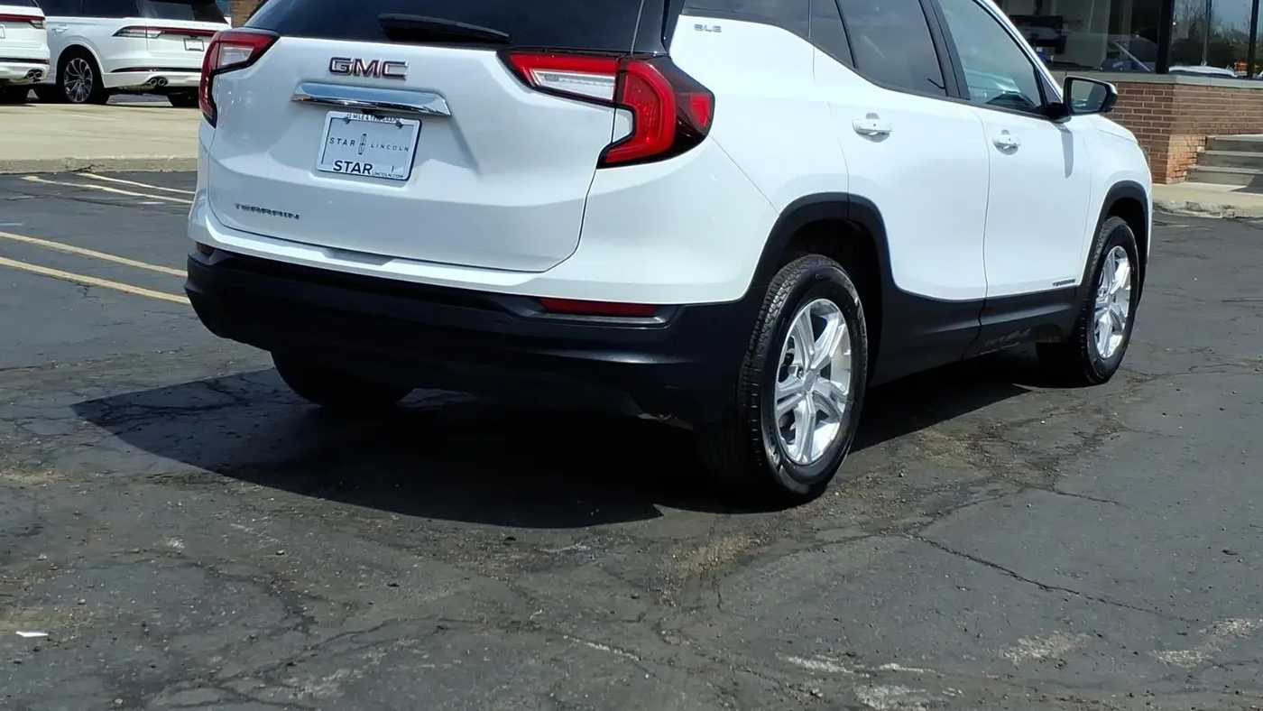 2024 GMC Terrain SLE