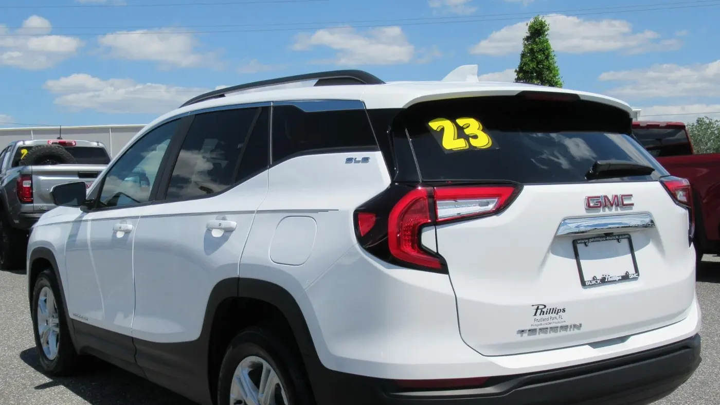 2023 GMC Terrain SLE
