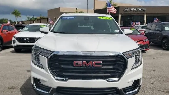 2024 GMC Terrain SLE