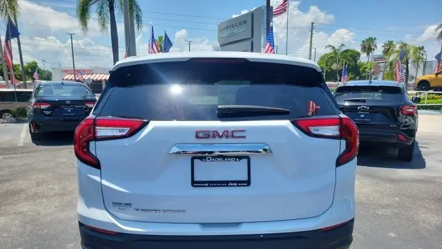 2024 GMC Terrain SLE