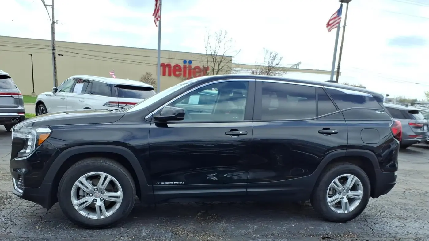 2024 GMC Terrain SLE