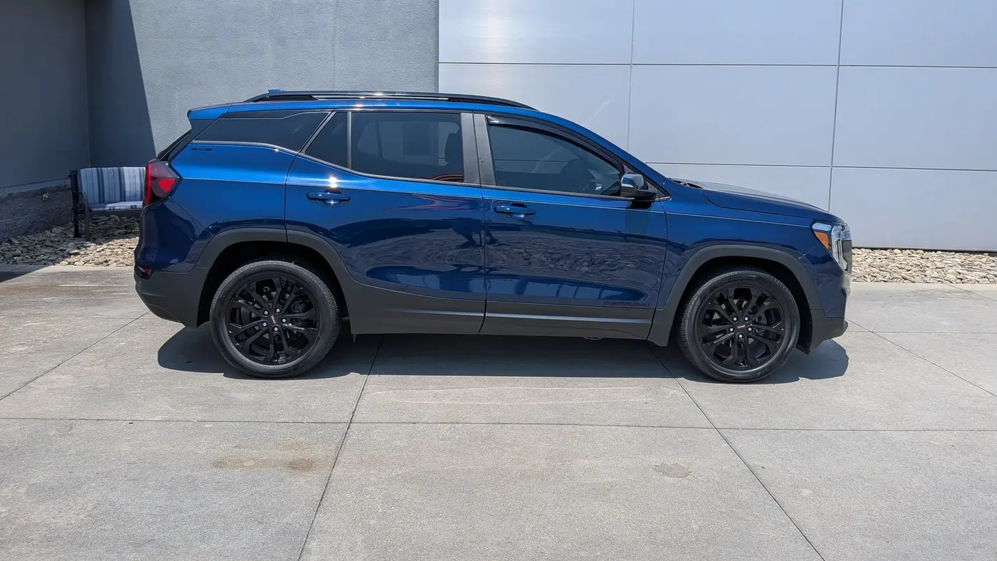2022 GMC Terrain SLE