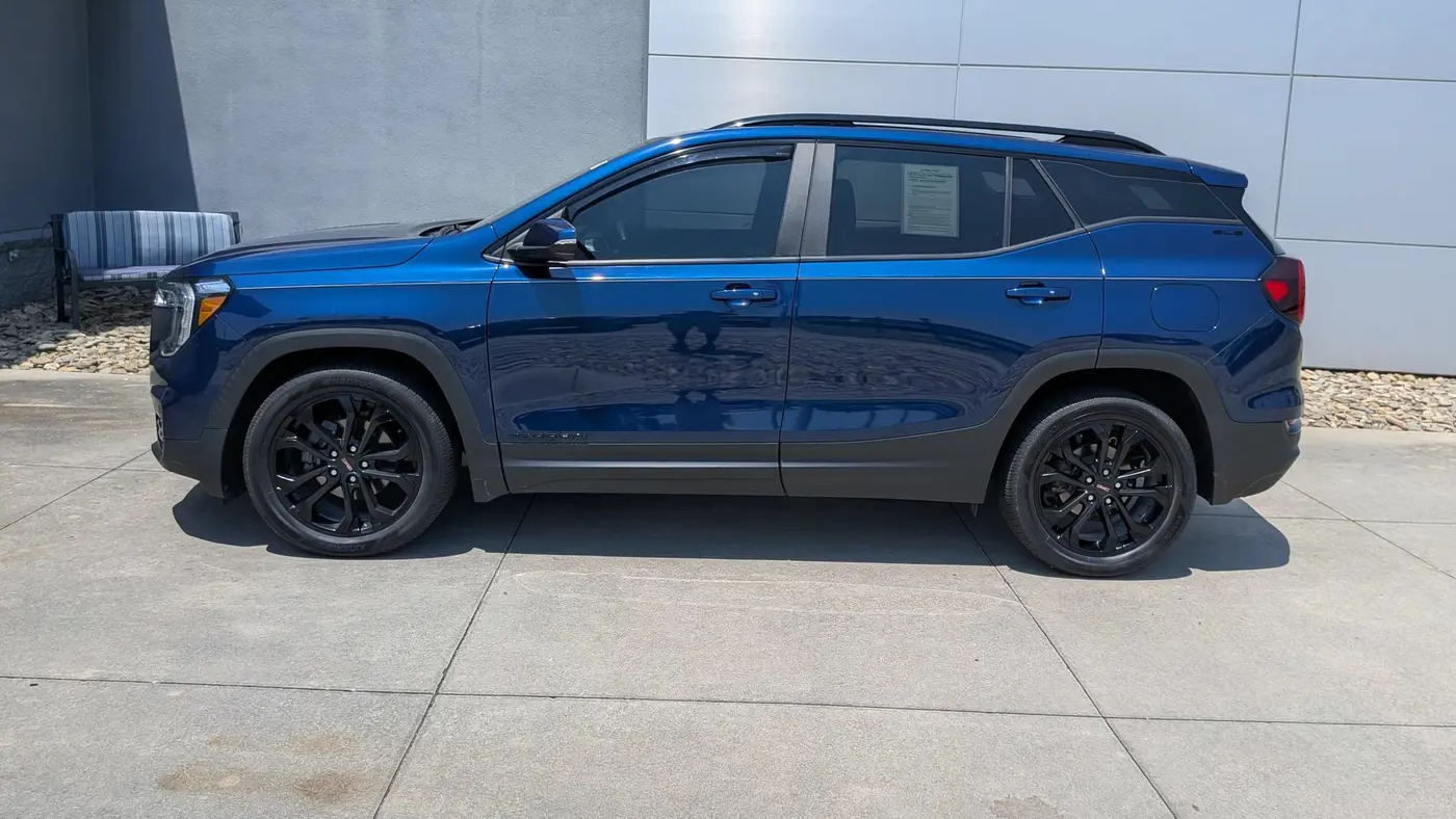 2022 GMC Terrain SLE
