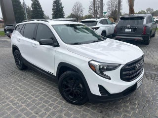 2021 GMC Terrain with Summit White Exterior