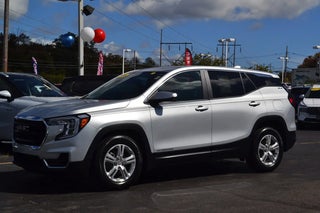 2022 GMC Terrain with Quicksilver Metallic Exterior