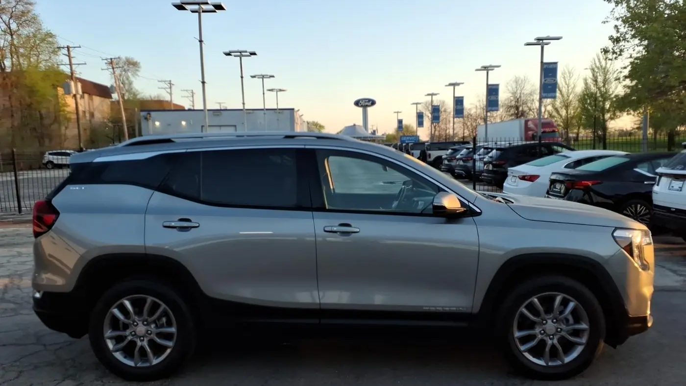 2024 GMC Terrain SLT