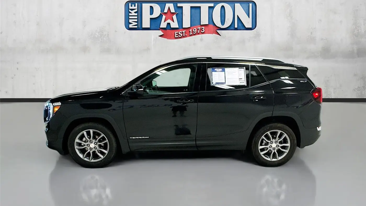 2024 GMC Terrain SLT
