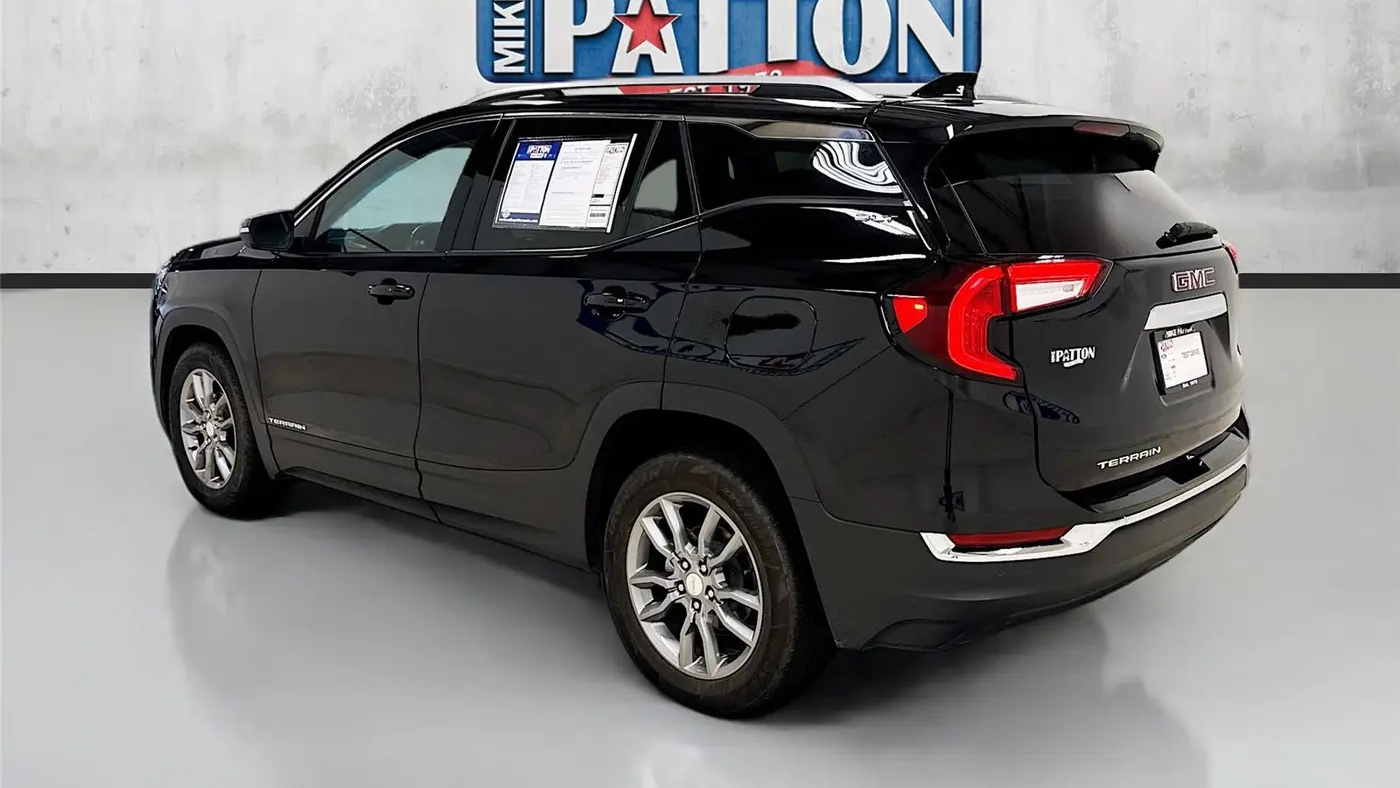 2024 GMC Terrain SLT