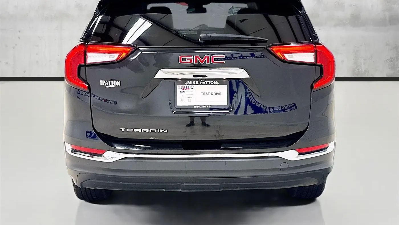 2024 GMC Terrain SLT