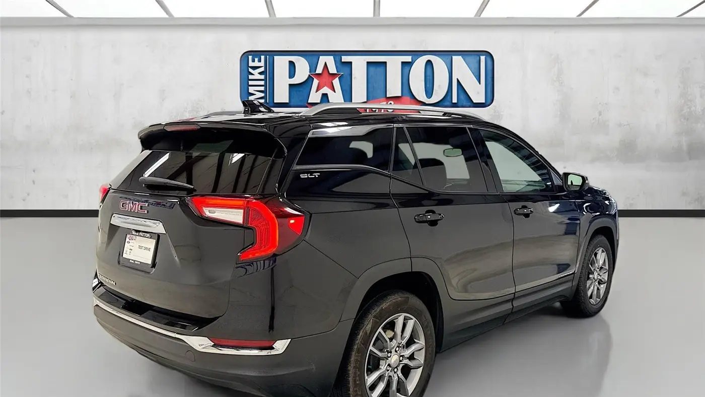 2024 GMC Terrain SLT