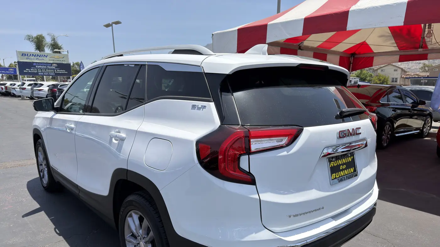 2023 GMC Terrain SLT