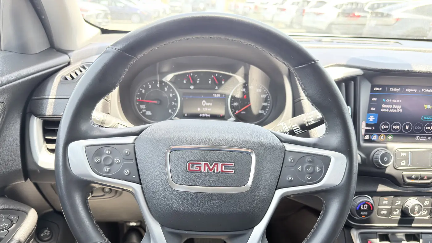 2023 GMC Terrain SLT