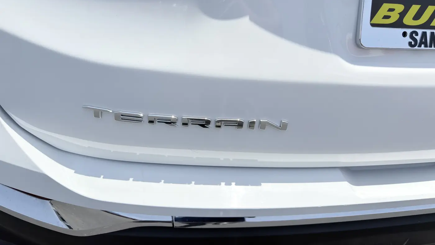 2023 GMC Terrain SLT